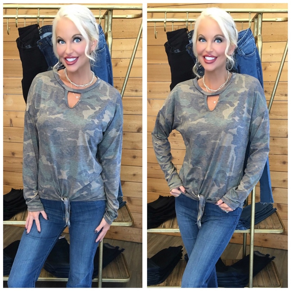 ❤️LAST 1!! Self Tie Camo Sweatshirt! - Picture 2 of 7